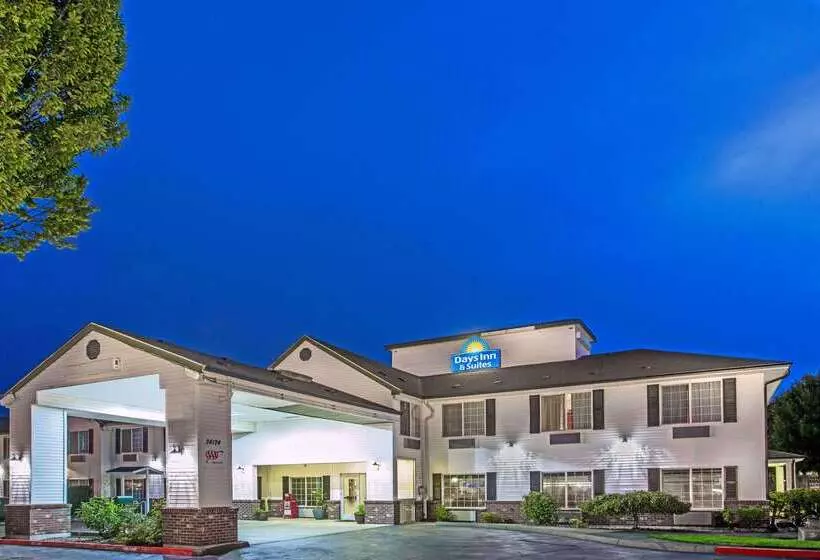 호텔 Days Inn & Suites By Wyndham Gresham
