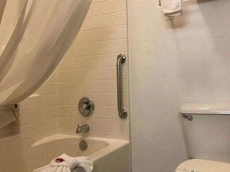 Szálloda Days Inn & Suites By Wyndham Gresham