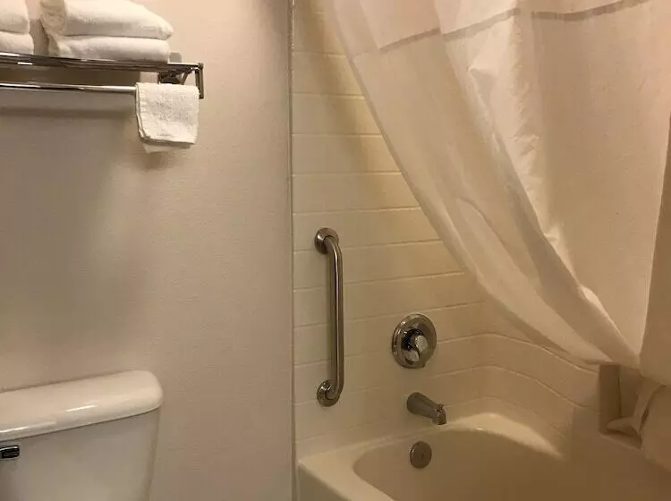 호텔 Days Inn & Suites By Wyndham Gresham