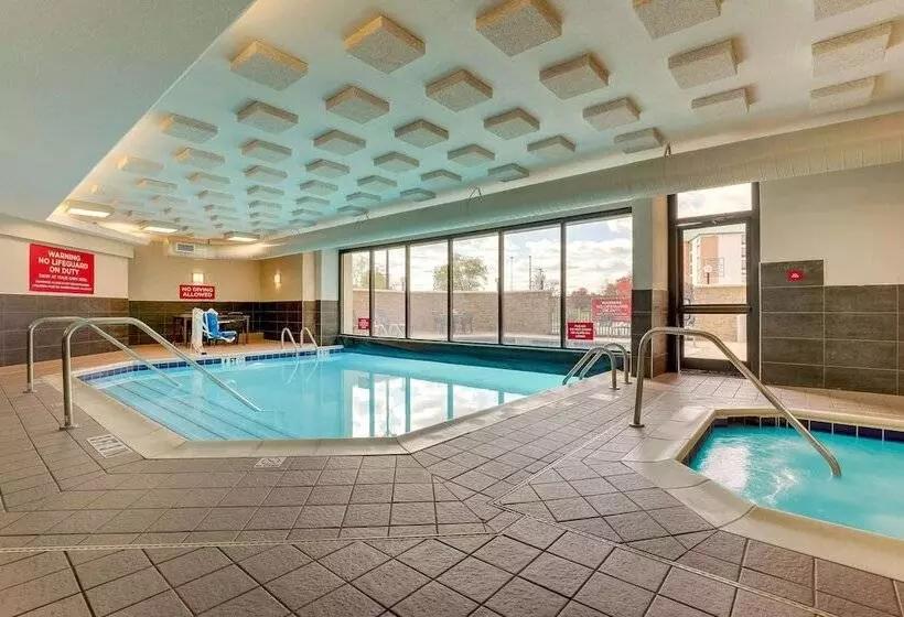 ホテル Drury Inn & Suites Columbus Dublin