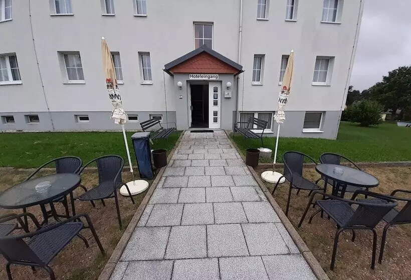 Отель Edit Pension Rossau