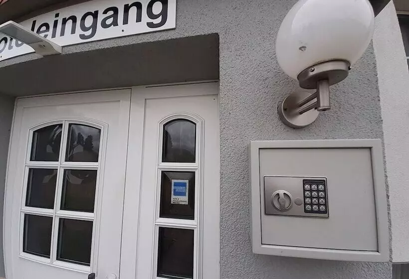 Отель Edit Pension Rossau