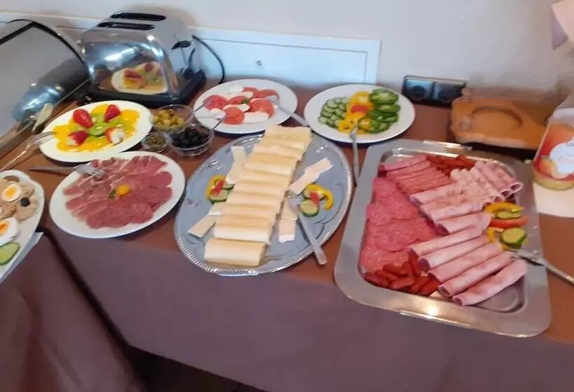 Отель Edit Pension Rossau