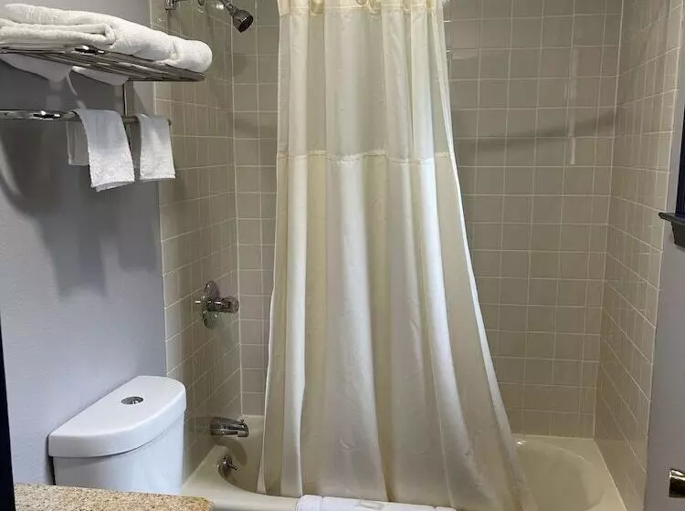 Otel Golden Hill Inndanbury