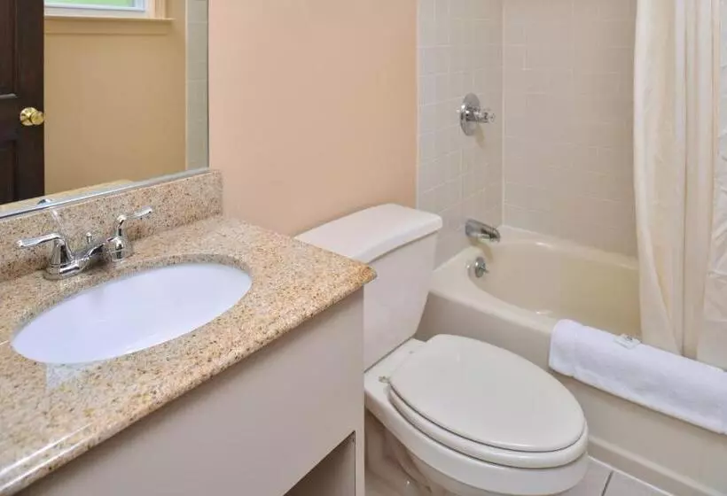 Otel Golden Hill Inndanbury