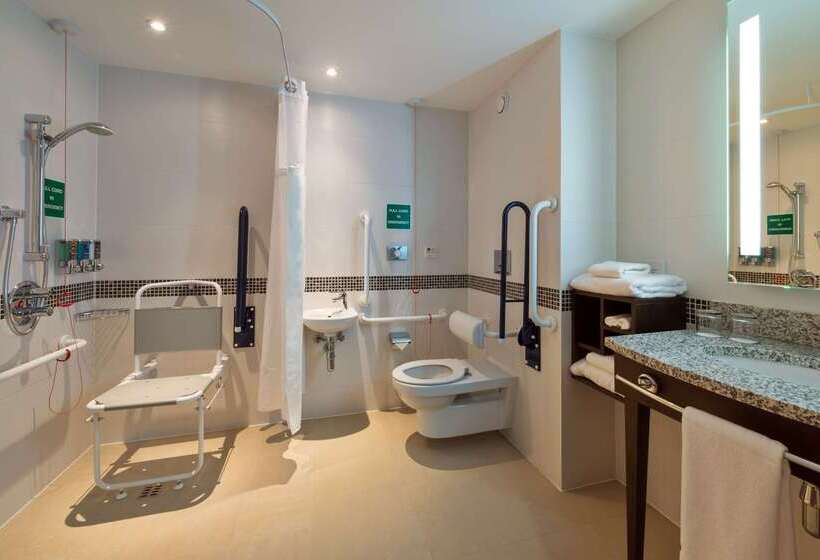 فندق Hampton By Hilton London Luton Airport