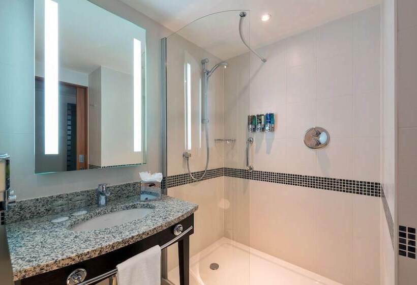 فندق Hampton By Hilton London Luton Airport