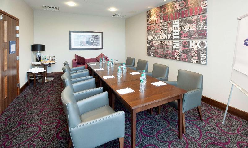 فندق Hampton By Hilton London Luton Airport