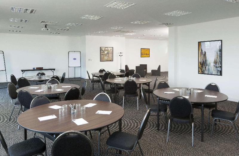 فندق Hampton By Hilton London Luton Airport