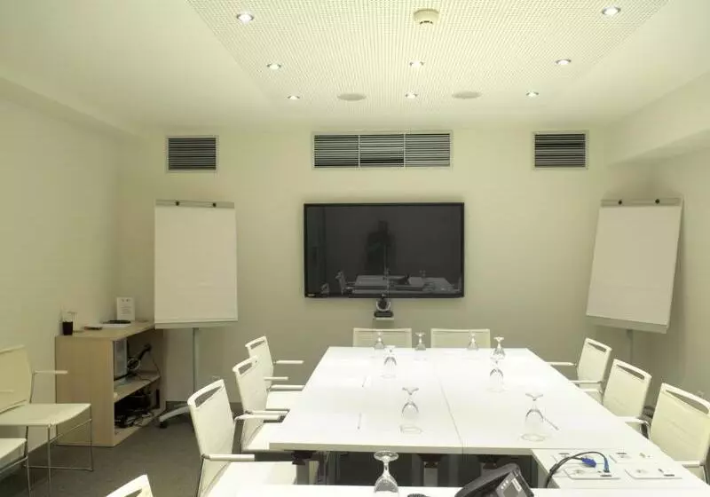 هتل Ibis Budget Lleida