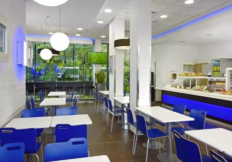 هتل Ibis Budget Lleida