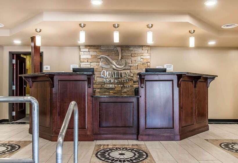 Отель Quality Inn & Suites