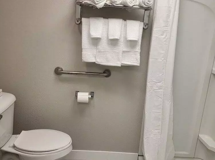 בית מלון כפרי Red Fox Inn And Suites