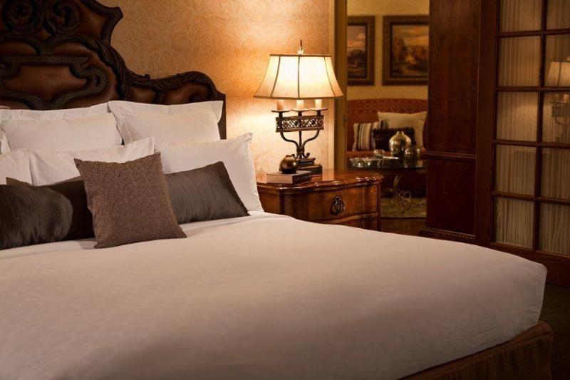 Renaissance Tulsa Hotel & Convention Center