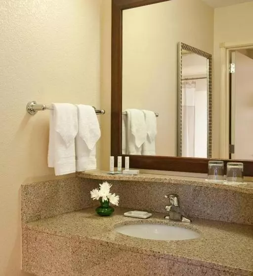 فندق Springhill Suites By Marriott Medford