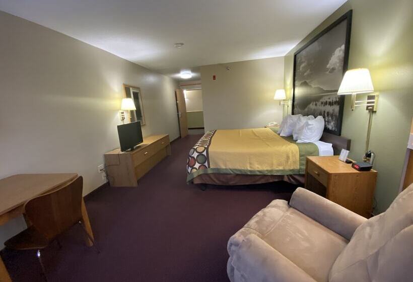 فندق Super 8 By Wyndham Beresford