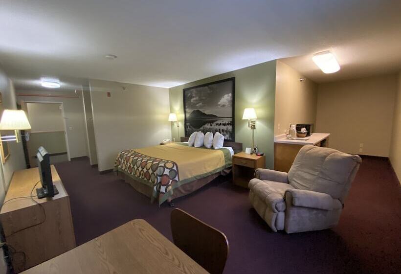 فندق Super 8 By Wyndham Beresford