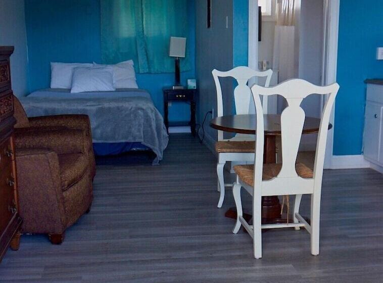 فندق Thames Inn And Marina