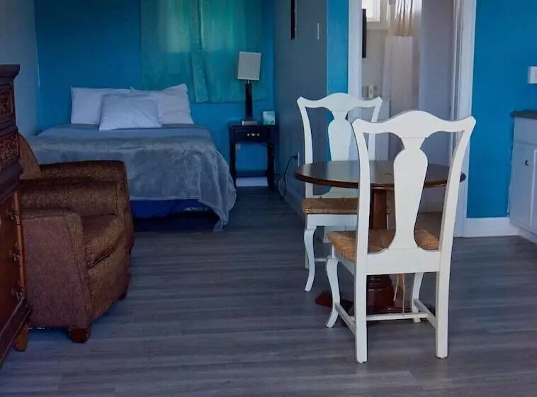 Otel Thames Inn And Marina