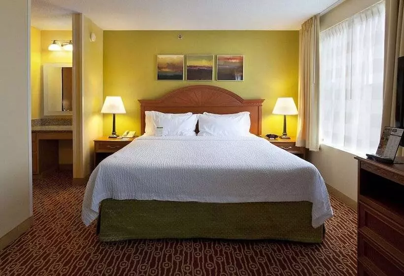 Отель Towneplace Suites Wilmington Newark/christiana