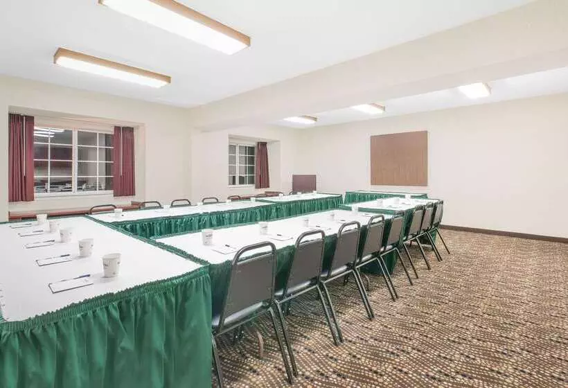 Microtel Inn & Suites By Wyndham Hamburg