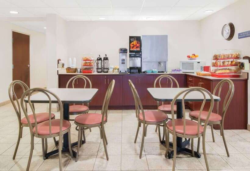 Microtel Inn & Suites By Wyndham Hamburg