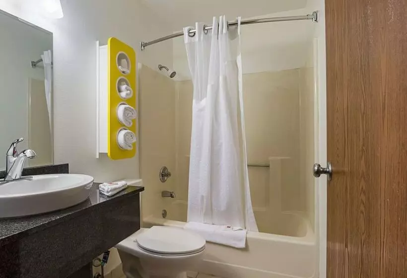 Motel 6 Marshalltown, Ia