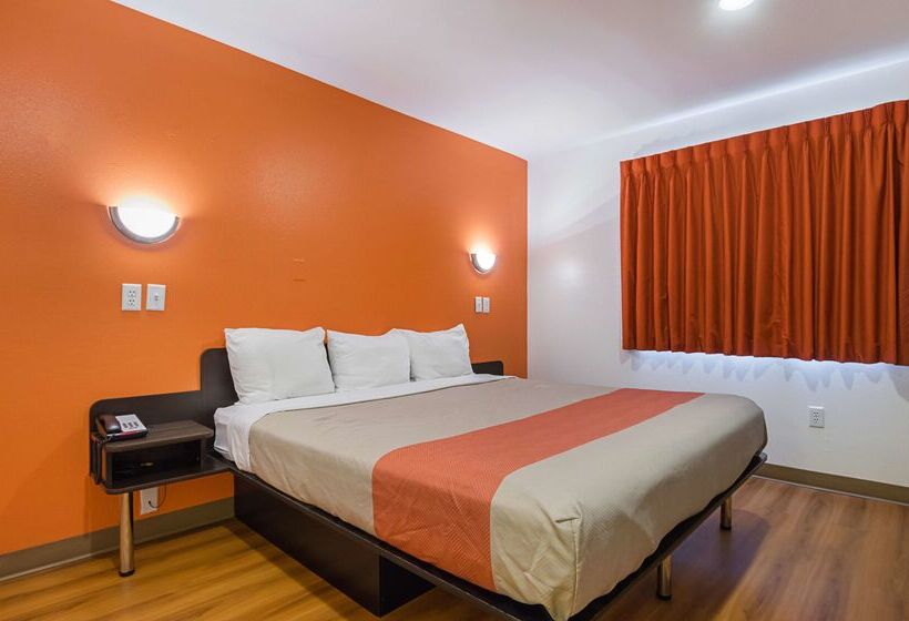 Motel 6 Marshalltown, Ia