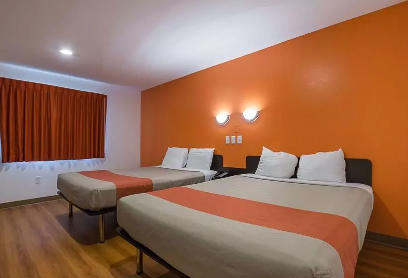 Motel 6 Marshalltown, Ia