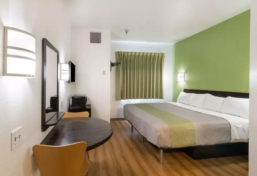 Motel 6 Hillsboro, Tx