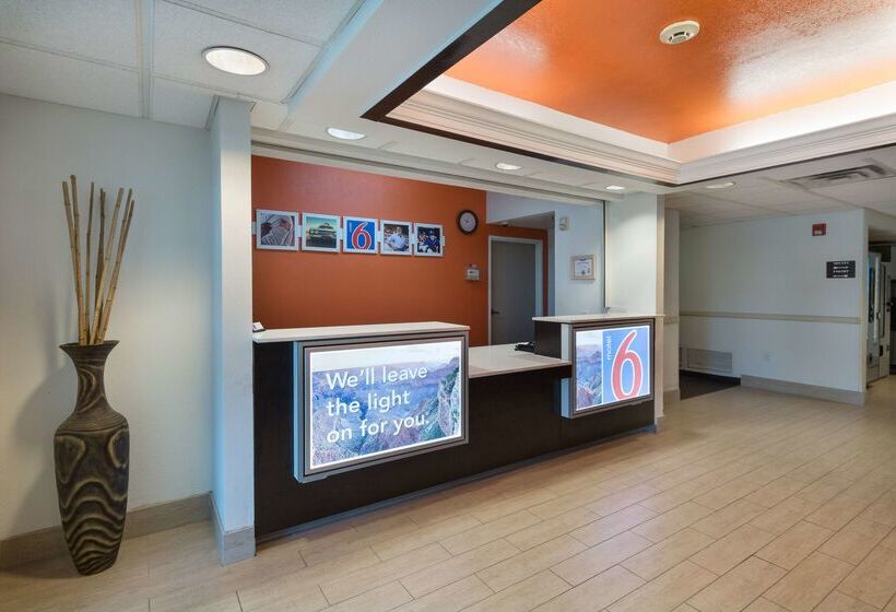 Motel 6 Hillsboro, Tx