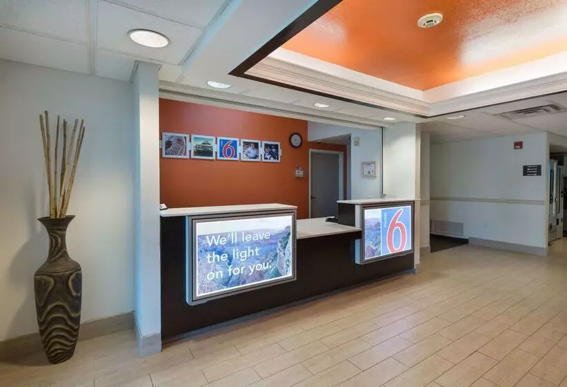 Motel 6 Hillsboro, Tx