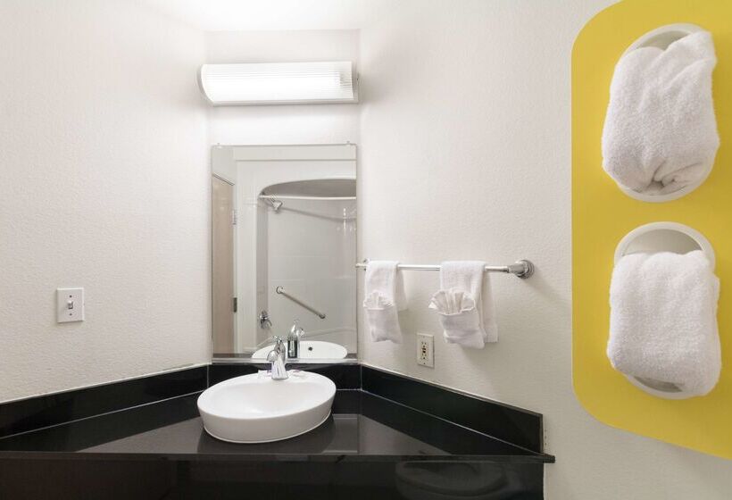 Motel 6 Hillsboro, Tx