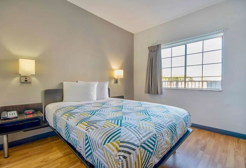 Studio 6port Arthur, Tx Se