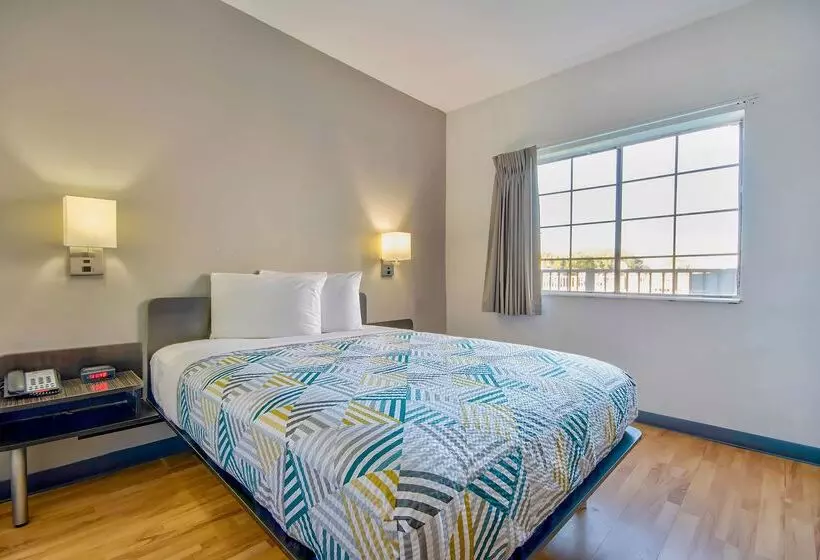 Studio 6port Arthur, Tx  Se