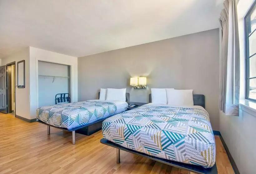 Studio 6port Arthur, Tx  Se