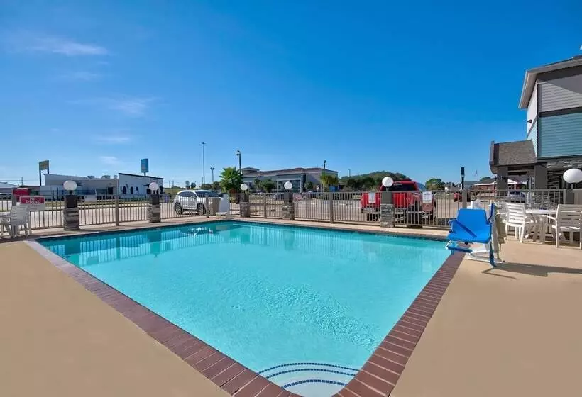 Studio 6port Arthur, Tx  Se