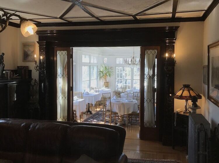 مبيت وإفطار Edgewood Manor