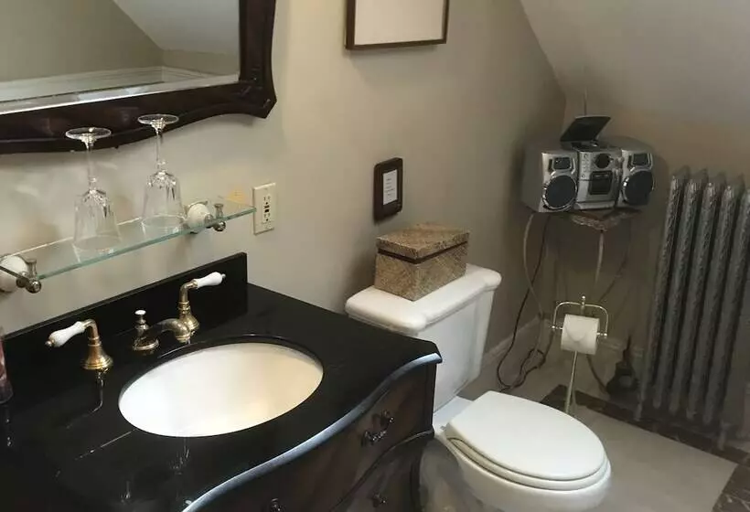 ベッドアンドブレックファースト Edgewood Manor