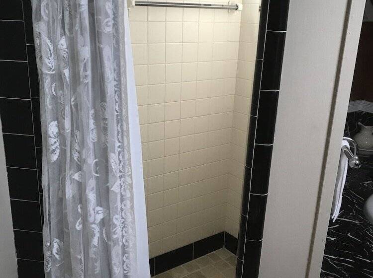 مبيت وإفطار Edgewood Manor