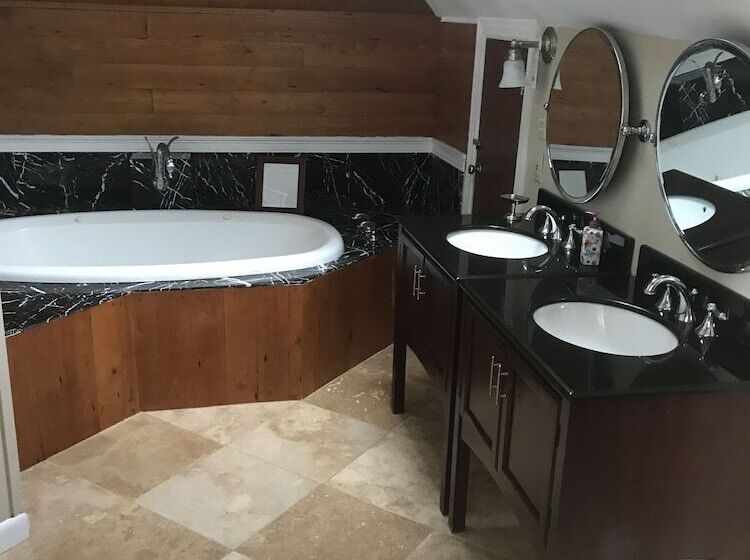 مبيت وإفطار Edgewood Manor