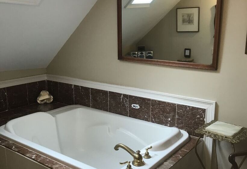 مبيت وإفطار Edgewood Manor