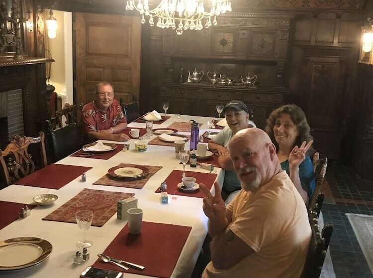 مبيت وإفطار Edgewood Manor