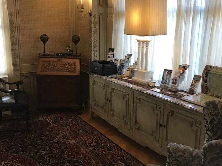 مبيت وإفطار Edgewood Manor