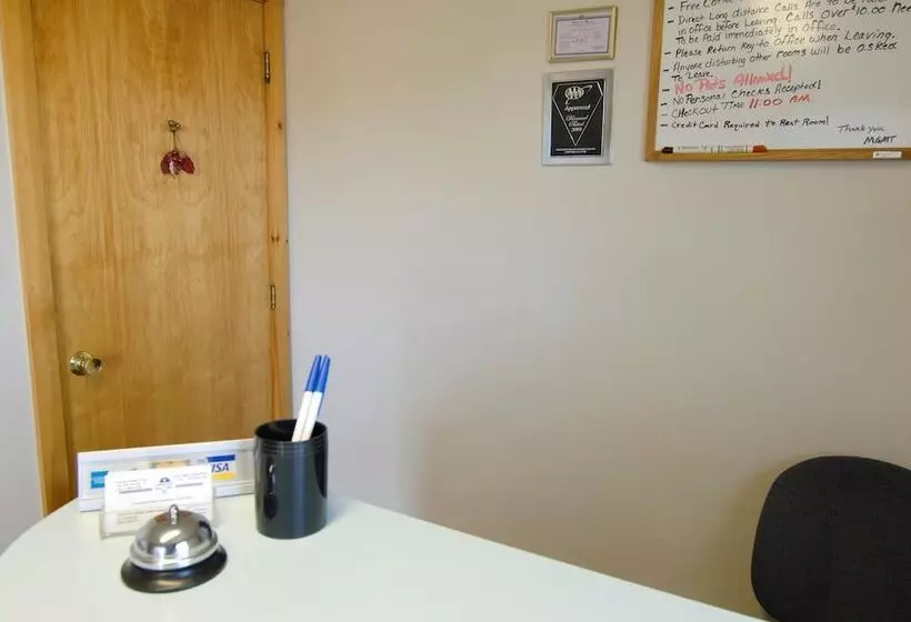 ホテル Americas Best Value Inn Biddeford