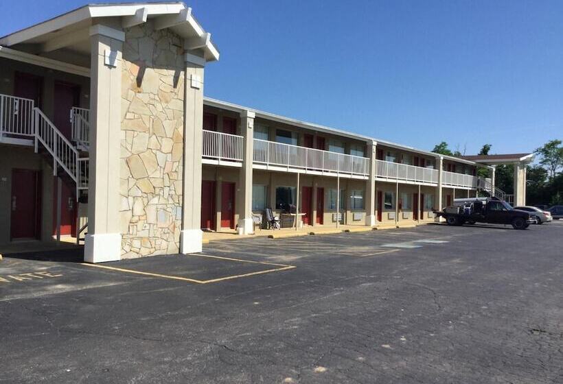 ホテル Big Spring Inn Madisonville