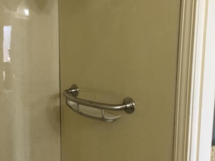 ホテル Big Spring Inn Madisonville