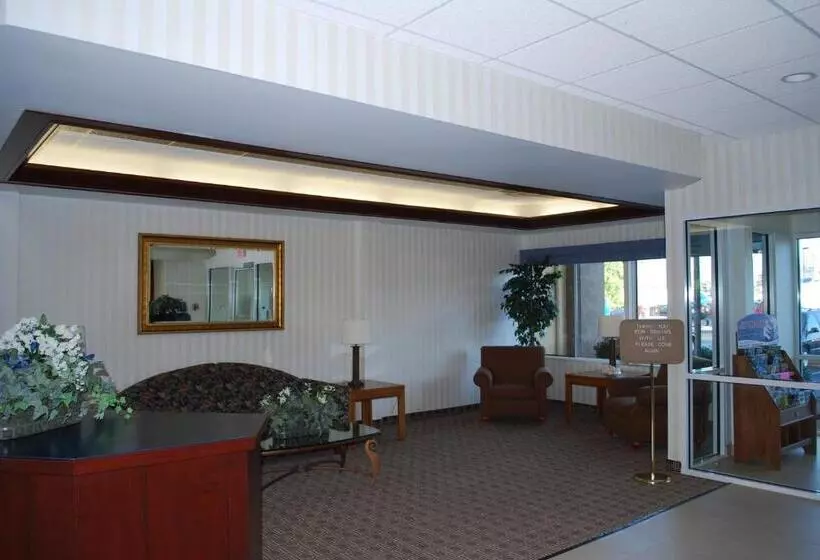 호텔 Clinton Inn & Suites