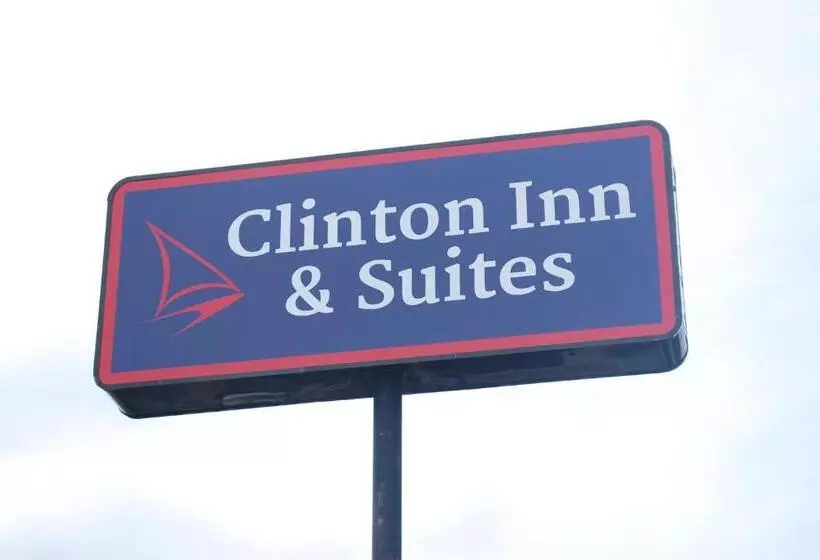 호텔 Clinton Inn & Suites