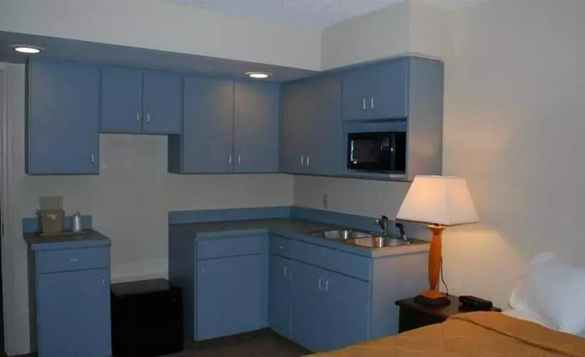 호텔 Clinton Inn & Suites